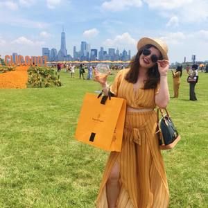 Meet your Posher, Danielle